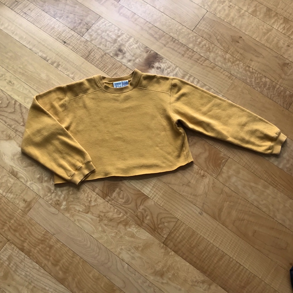 Cropped Crewneck